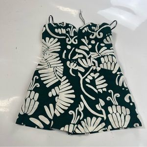 H&M women’s green and white romper us4 m138-16
